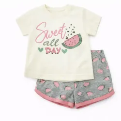 Conjunto Crema con Pullover con Estampado de Sandía y Short 