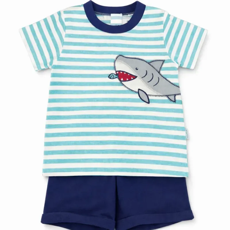 Conjunto de Camiseta y Short con Tiburón