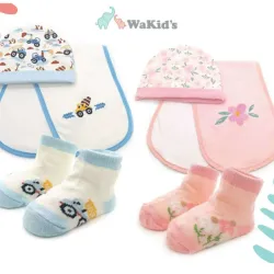 Conjunto de Gorro, Babero y Medias para Bebé Temática Camiones/Flores