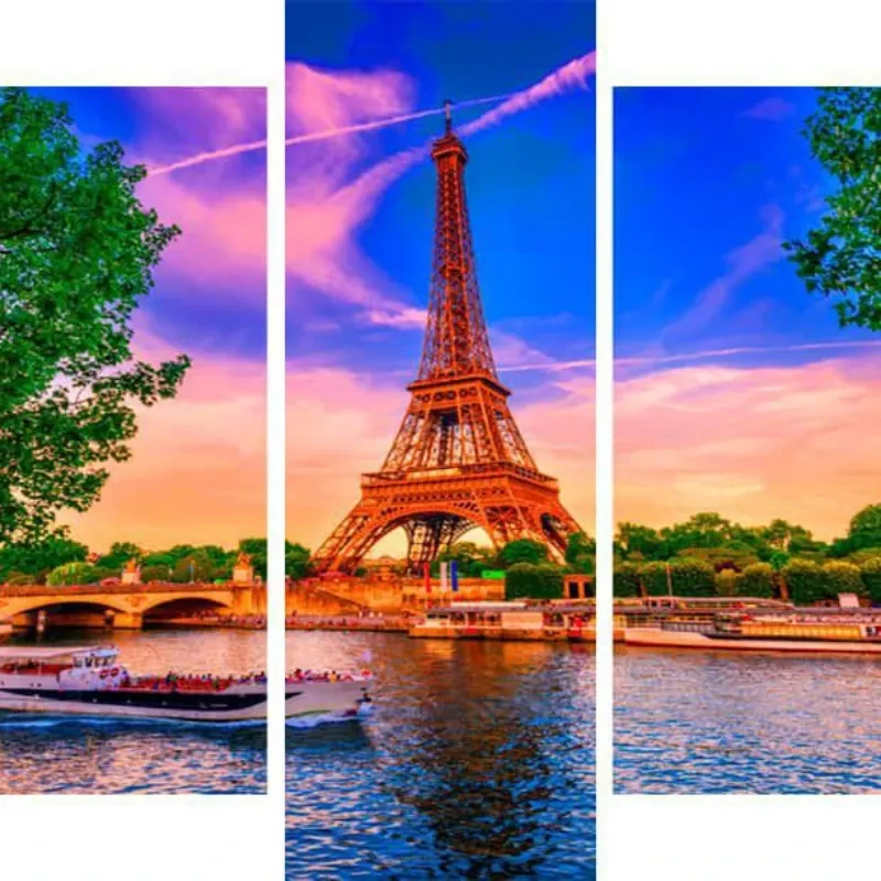 TORRE EIFFEL EN ATARDECER