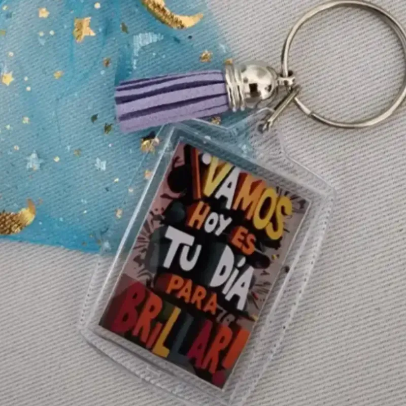 Llavero plástico transparente