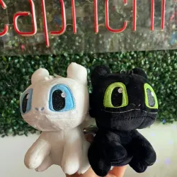 Llavero felpudo de Chimuelo