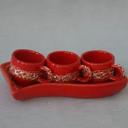 Juego de tres tazas con plato