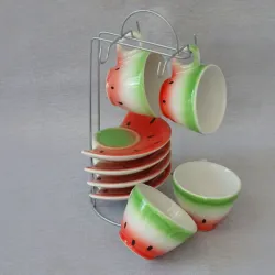 Tazas de melón con platillos 