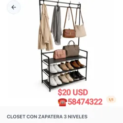 Clóset con zapatera de tres niveles