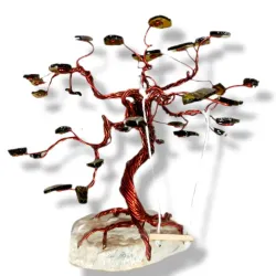Árbol confeccionado con alambres