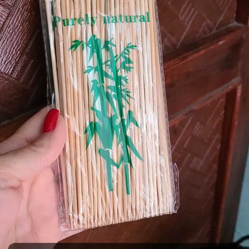 Brochetas 15 cm.largo sprox 90 unidDds 