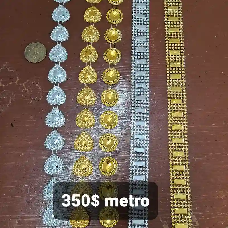 Cinta plastica de adornos 