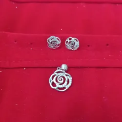 Dije y aretes plata 925