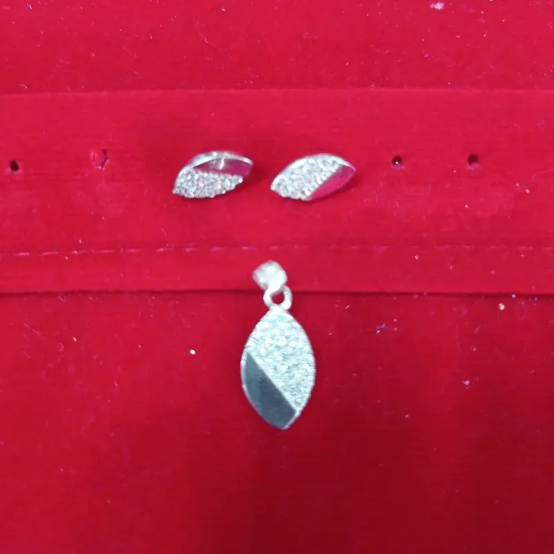 Dije y aretes plata 925