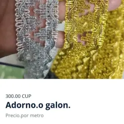 Galones y adornos dorados y plateados 