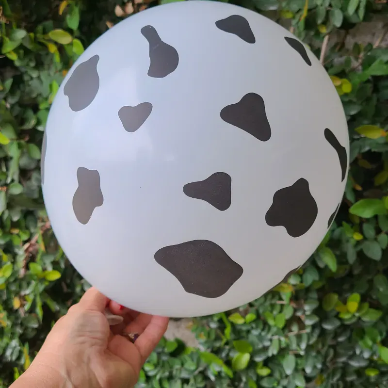 Globo con huella de vaca 12"