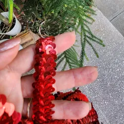 Lentejuela elastizada roja 2cm.