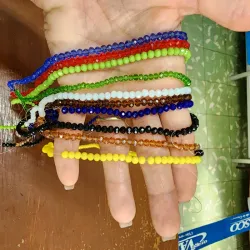 Piedras cristal 4 mm ancho  largo.tira 45 cm.