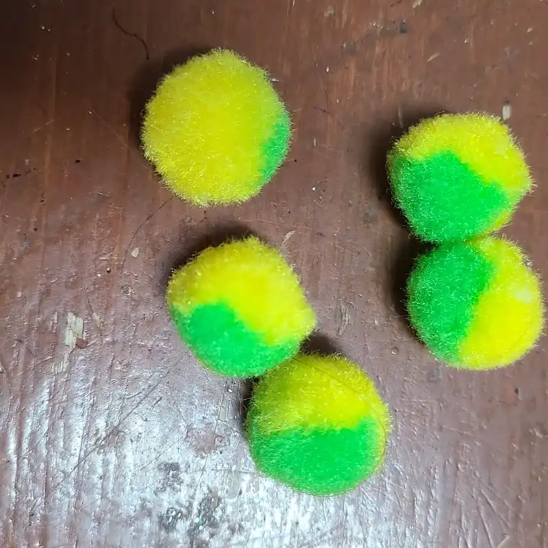 Pompones 2cm.