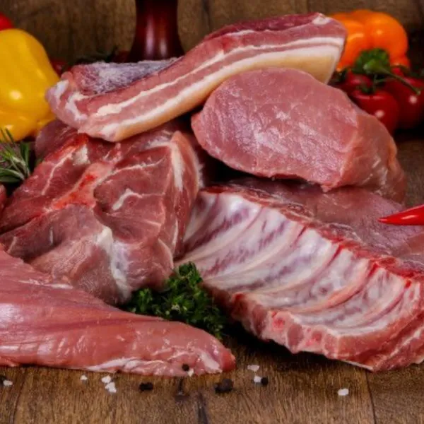 En (Carnicería Michael) te ofrecemos cortes de cerdo seleccionados, vendidos por pieza, para que lleves exactamente lo que necesitas, sin desperdicios.
Disponibles todos los días:
Chuleta natural, costilla, pierna, lomo, paleta, hígado, cocote y patas.
Frescos, limpios y listos para tu cocina o negocio.
Atención rápida, precios justos y calidad garantizada.
NOTA: El horario esta establecido siempre y cuando haya disponibilidad de carne, para cualquier duda ponerse en contacto con el número de teléfono que aparece en la información. 