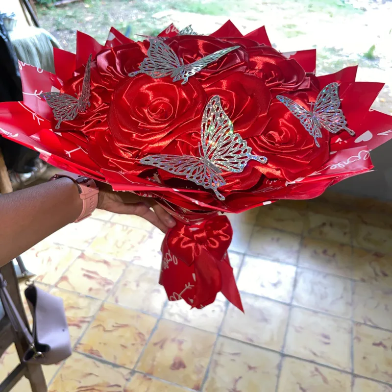 Ramo de rosaa eternas formal 