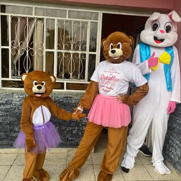 Llenando cada día más es al corazones de amor 🤩, agencia de entregas de regalo , combos de comida 
Aseo 
Cestas de chucherias para los niños 
Cestas sopresas 
Ramos. Y detallas de rosas erenas del tipo q sea
Equipos electrodomésticos 
Todo para alegrar tu día ✨🩷