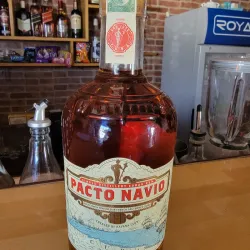 Ron Pacto Navío