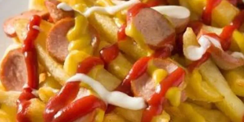 Salchipapa