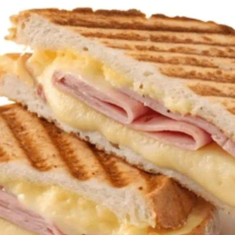 Sandwich de Jam贸n y Queso Gouda 馃