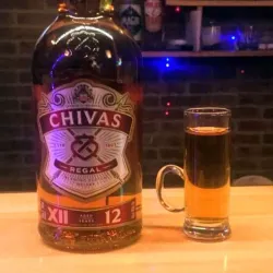 Shot whisky Chivas 12 años