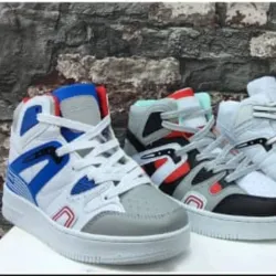 Tenis estilo Botas 