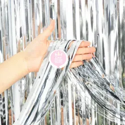 Cortina de lluvia plateada