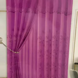 Cortinas de satín y encaje (Morado)