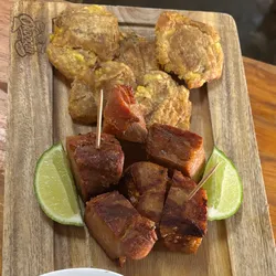 Masas de cerdo fritas