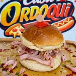 Sandwich de cerdo ahumado