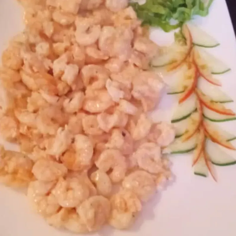 Camarones al ajillo 