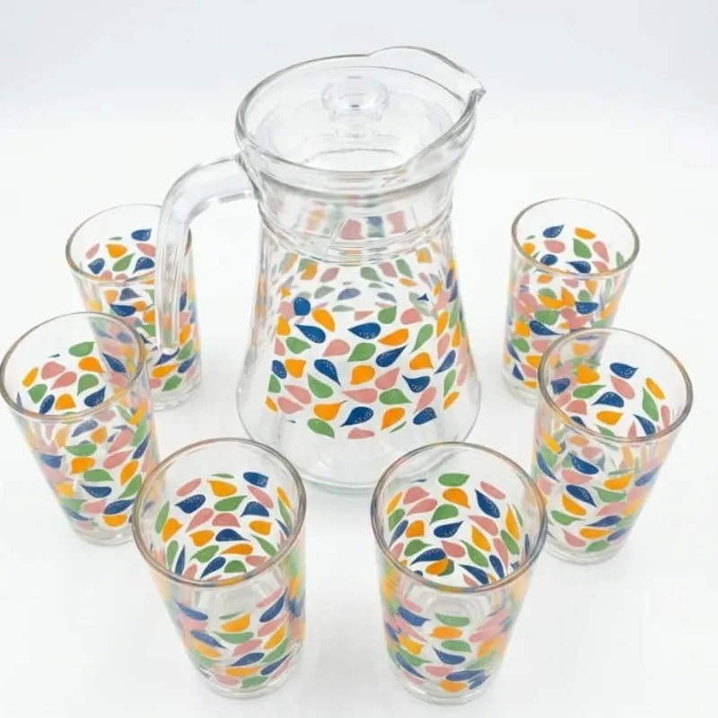 Juego de jarra con decoración