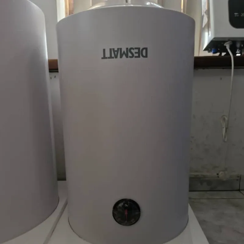 Calentador de agua eléctrico Desmatt 50L