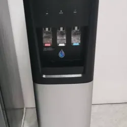 DISPENSADOR DE AGUA RE2850BK