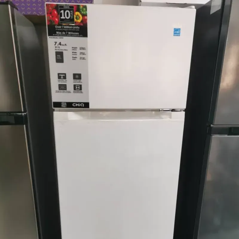 REFRIGERADOR CHIQ 7.4 PIES 300 USD