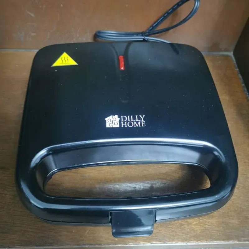 SANDWICHERA DILLY HOME 30 USD