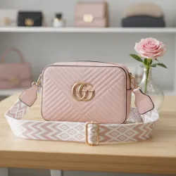 Cartera de mujer rosada 