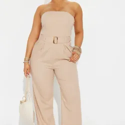 Mono elegante de mujer