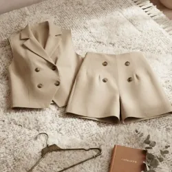 Conjunto de short de mujer elegante
