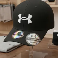 Gorra negra