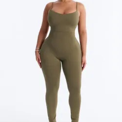 Mono deportivo de mujer