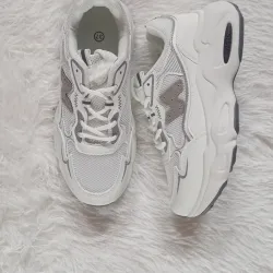New balance sencillas