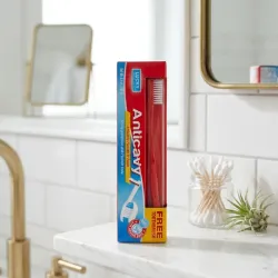 Set de cepillos de dientes y pasta