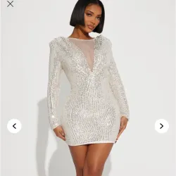 Vestido blanco de mujer 