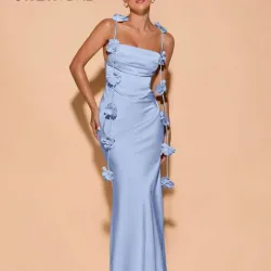 Vestido largo de mujer color azul