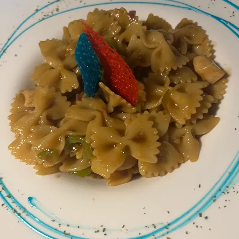 Farfalle with chicken and oyster sauce