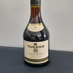 Torres V