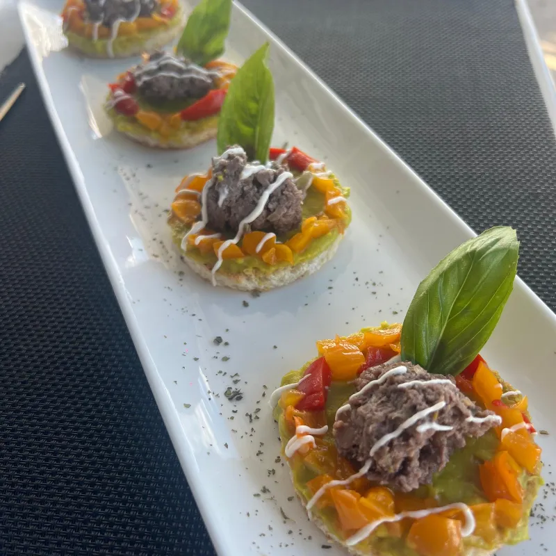 Brusquetas con paté de pulpo