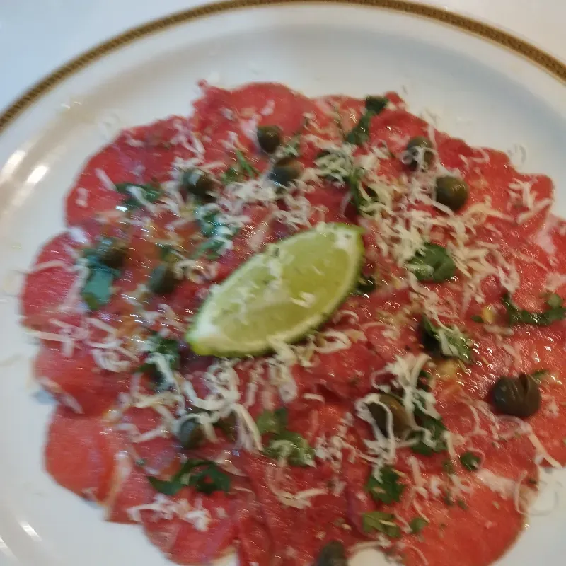 Carpaccio de res